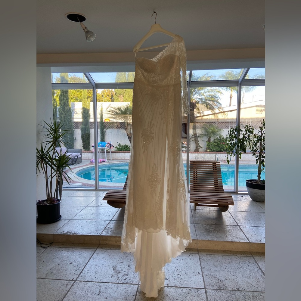 Pronovias Titan Wedding Dress (size: 18, new with tags, never worn) - Picture 4 of 8
